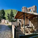 La Gemma Del Subasio Nel Castello Di - Spello * Collepino
