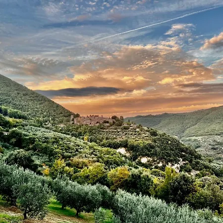 La Gemma Del Subasio Nel Castello Di - Spello