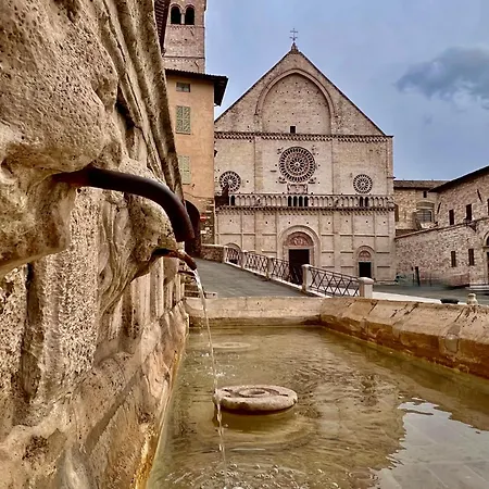 La Gemma Del Subasio Nel Castello Di - Spello Ferienhaus Collepino