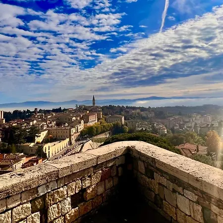 La Gemma Del Subasio Nel Castello Di - Spello Collepino