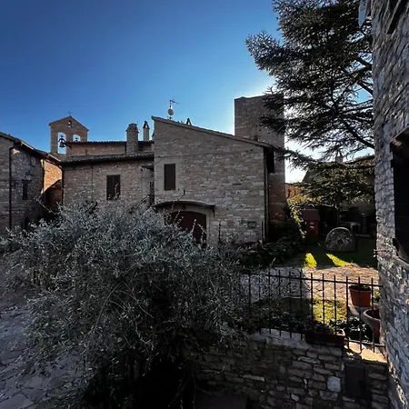 La Gemma Del Subasio Nel Castello Di - Spello 펜션 Collepino