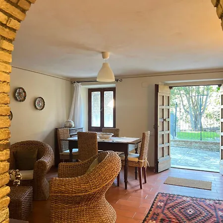 La Gemma Del Subasio Nel Castello Di - Spello *