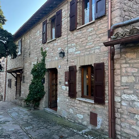 Holiday home La Gemma Del Subasio Nel Castello Di - Spello Collepino