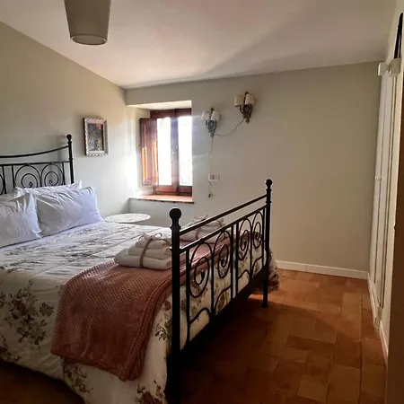 Hébergement de vacances La Gemma Del Subasio Nel Castello Di - Spello Collepino