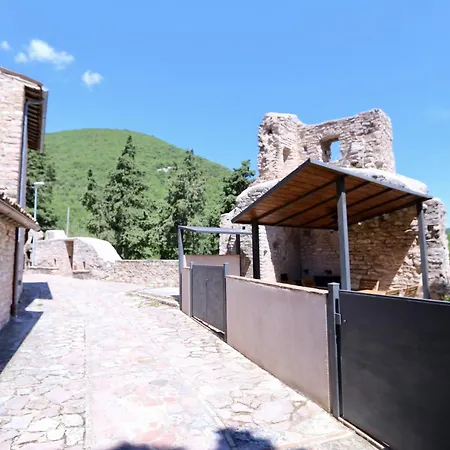 La Gemma Del Subasio Nel Castello Di - Spello 펜션 Collepino