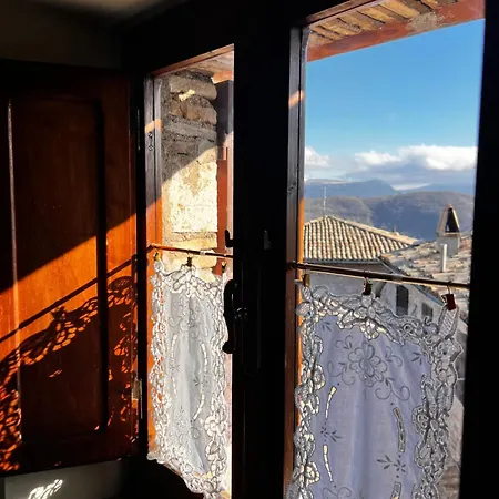 La Gemma Del Subasio Nel Castello Di Collepino - * Spello