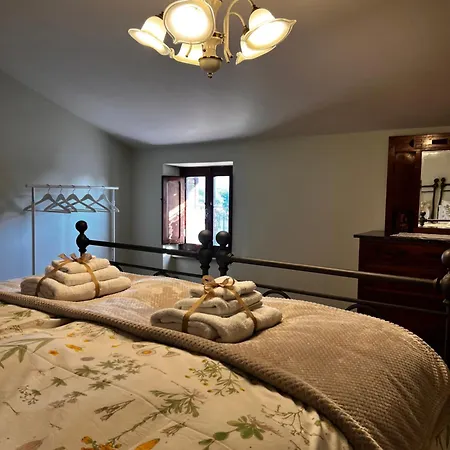 La Gemma Del Subasio Nel Castello Di - Spello *