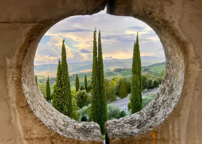 La Gemma Del Subasio Nel Castello Di - Spello *