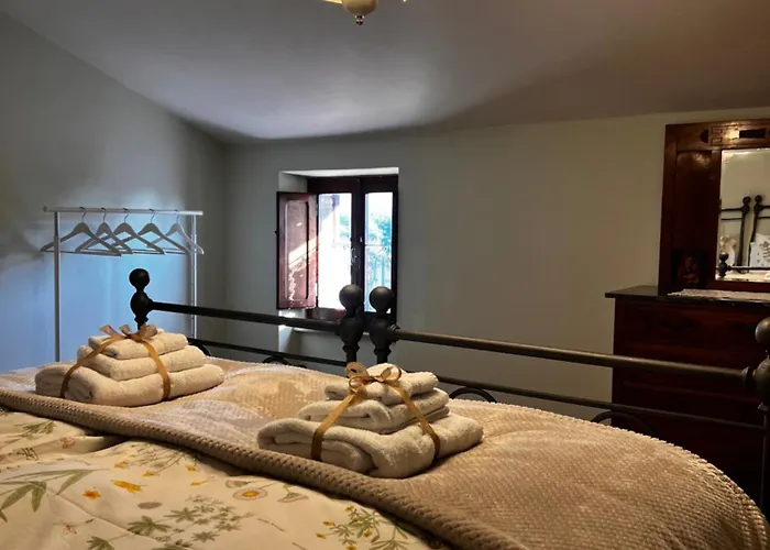 La Gemma Del Subasio Nel Castello Di - Spello *